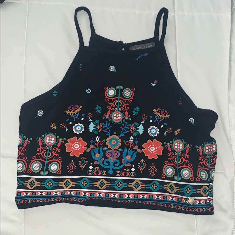 Kendall and Kylie crop